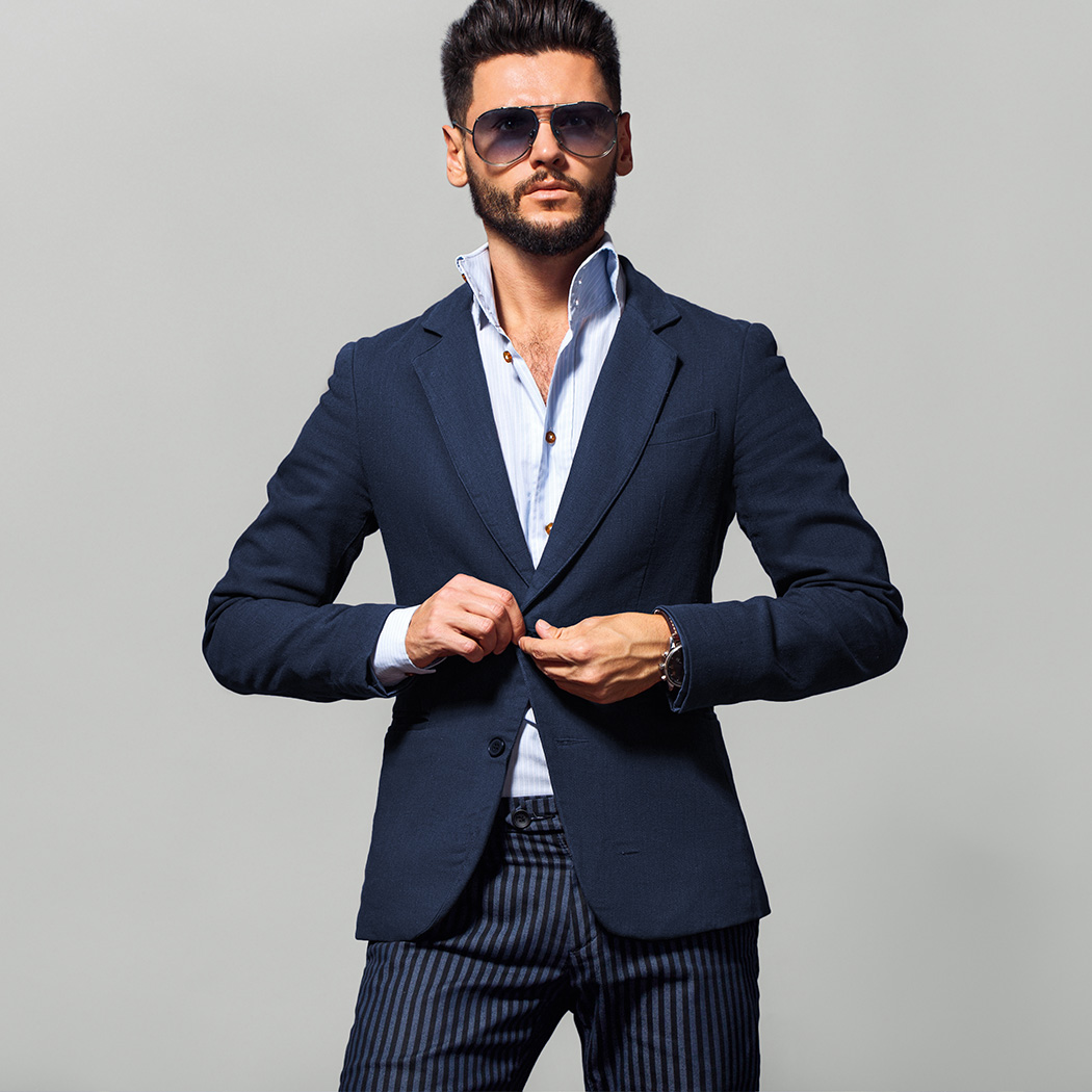 Fasony ubrań slim fit i regular fit  w męskiej garderobie – czym się różnią i co charakteryzuje?